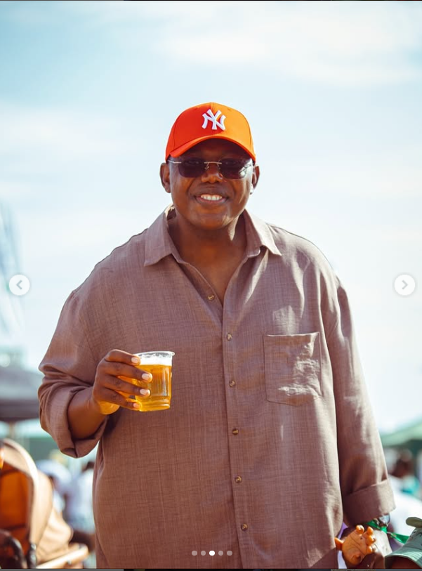 Público a dançar no Brunch Mangais